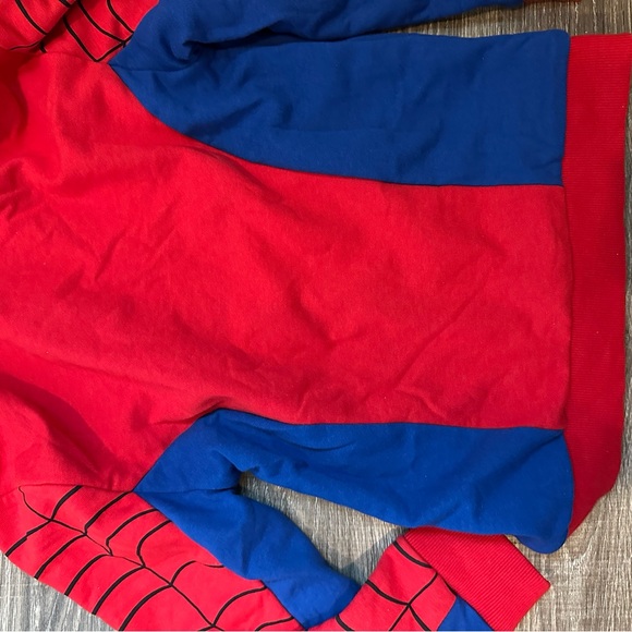 Cubcoats Spider-Man Hooded Zip-Up Sweatshirt transforms into Stuffie Youth 8 - Picture 5 of 12
